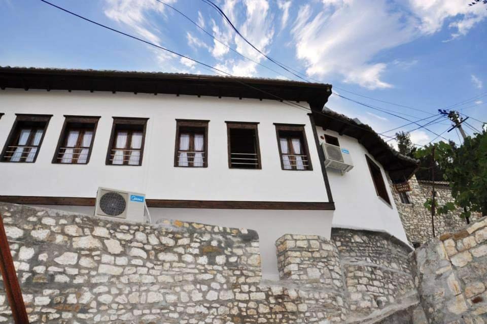 Hava Baci Apartment Berat Exterior photo