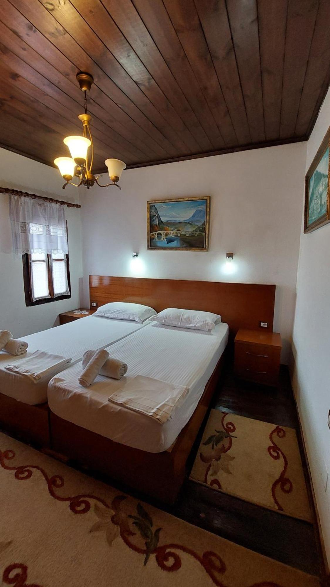 Hava Baci Apartment Berat Exterior photo